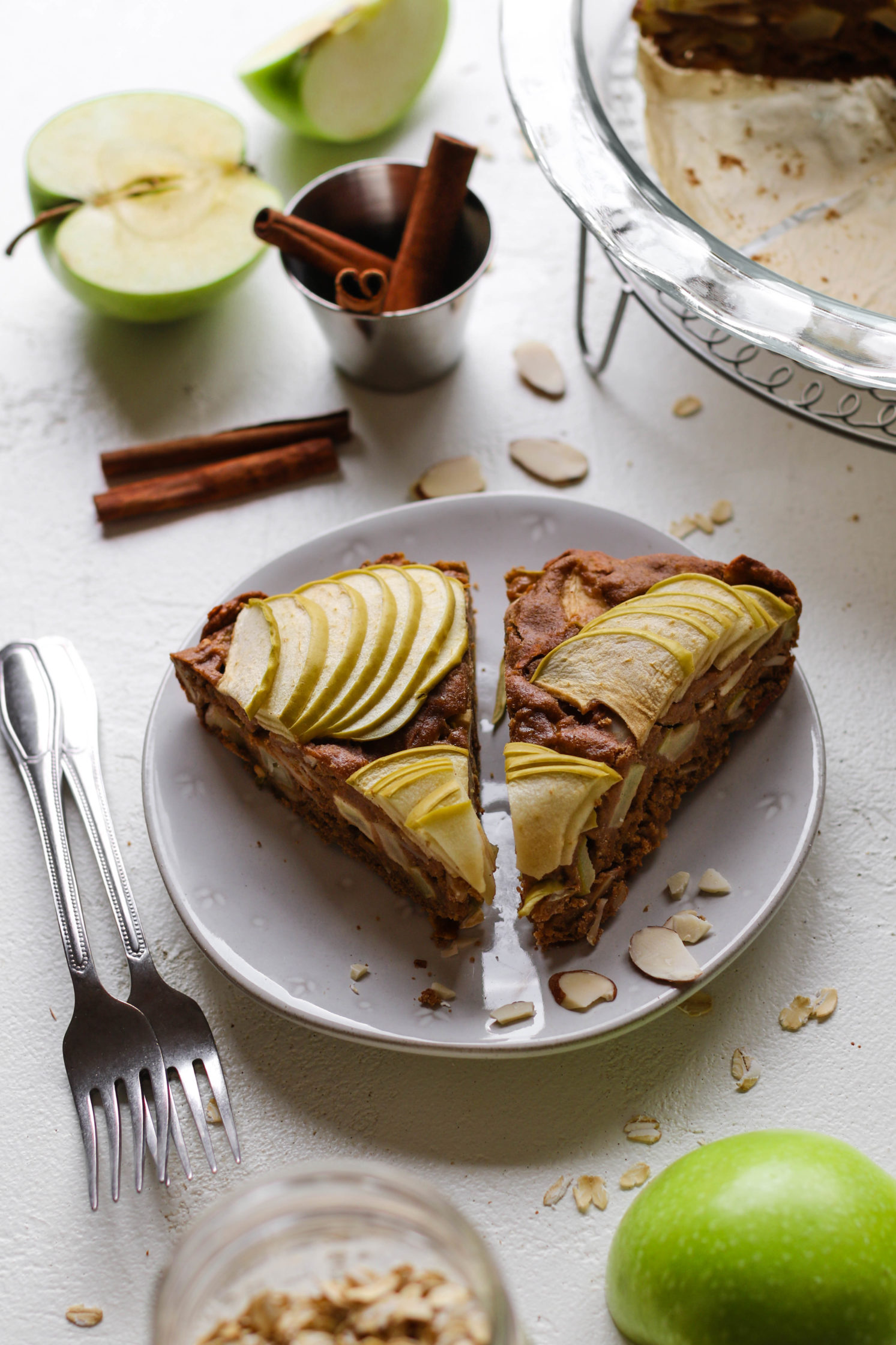 1-Bowl Apple Almond Oat Cake by Flora & Vino 