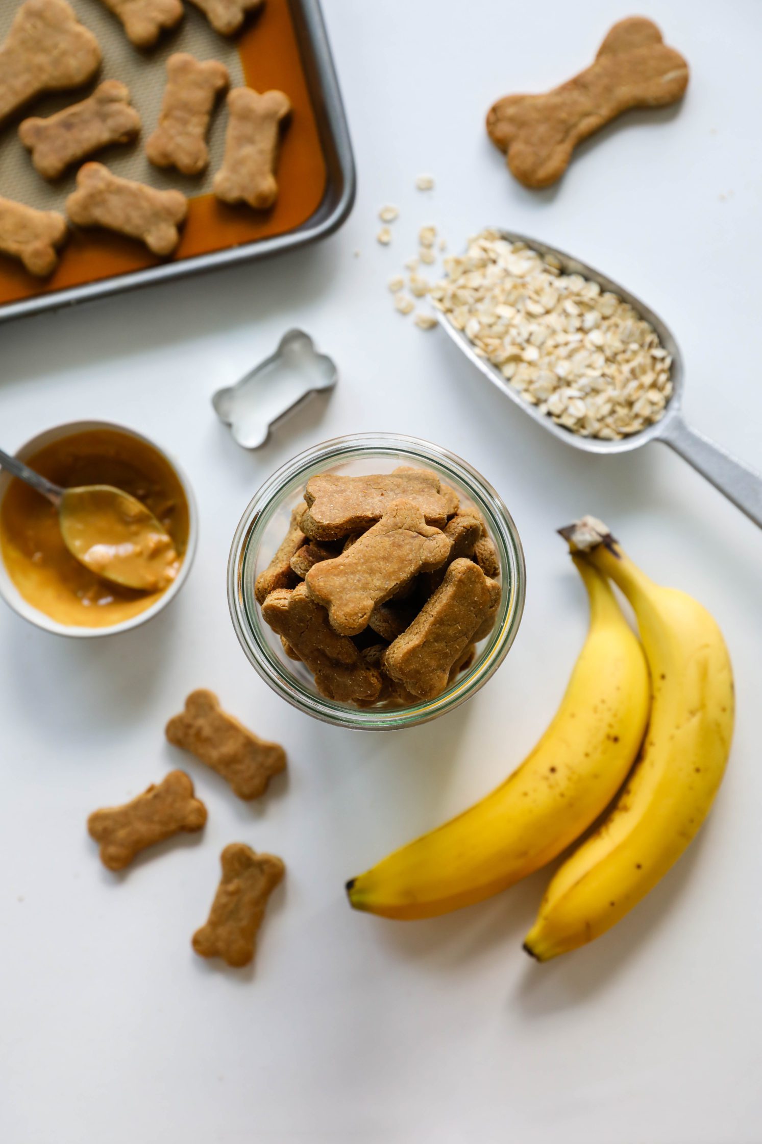 3-Ingredient Peanut Butter Banana Dog Treats by Flora & Vino 