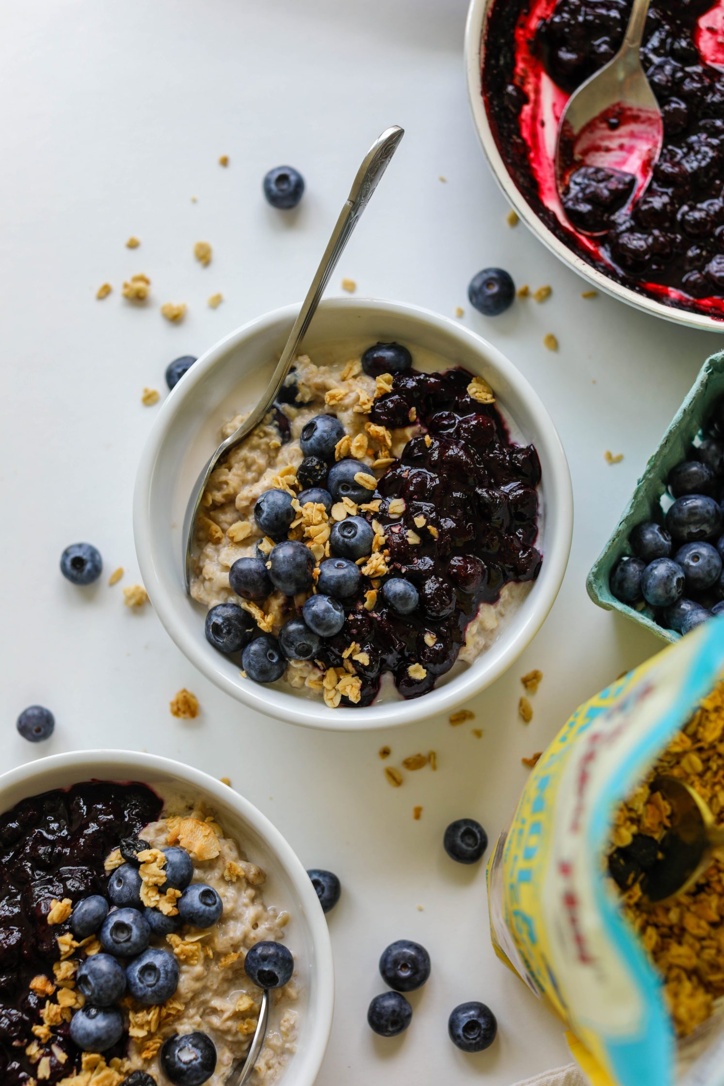 Blueberry Pie Oatmeal (No-Added-Sugar!) by Flora & Vino 
