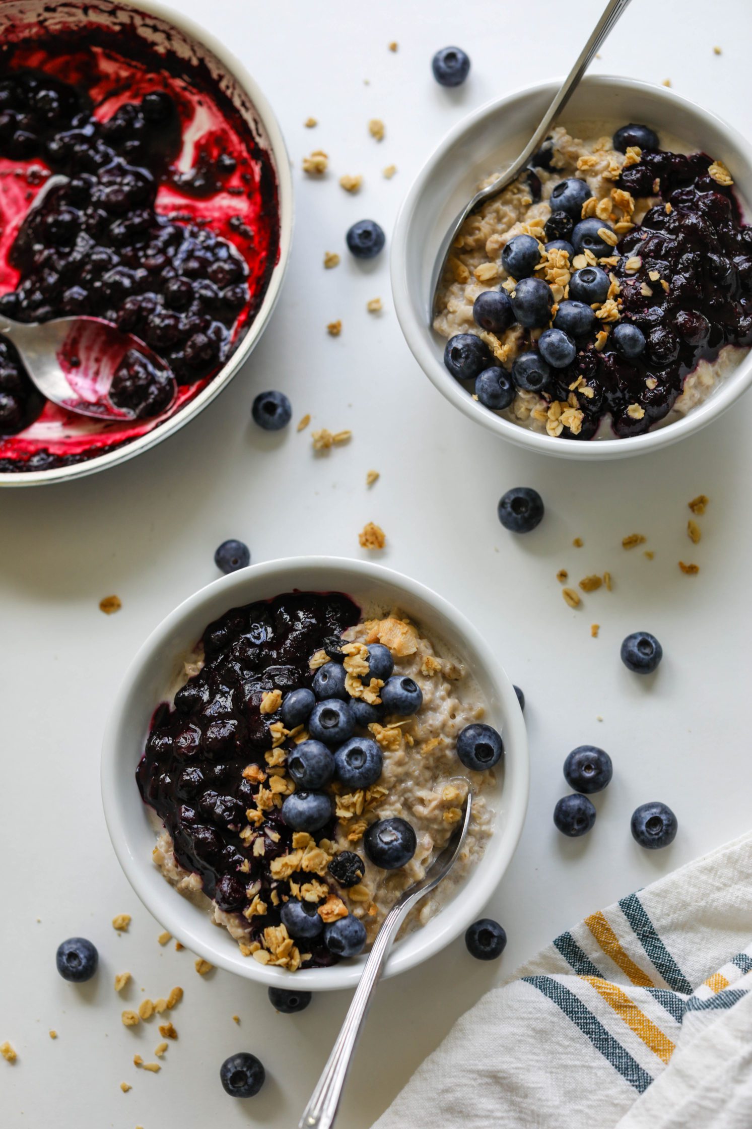Blueberry Pie Oatmeal (No-Added-Sugar!) by Flora & Vino 