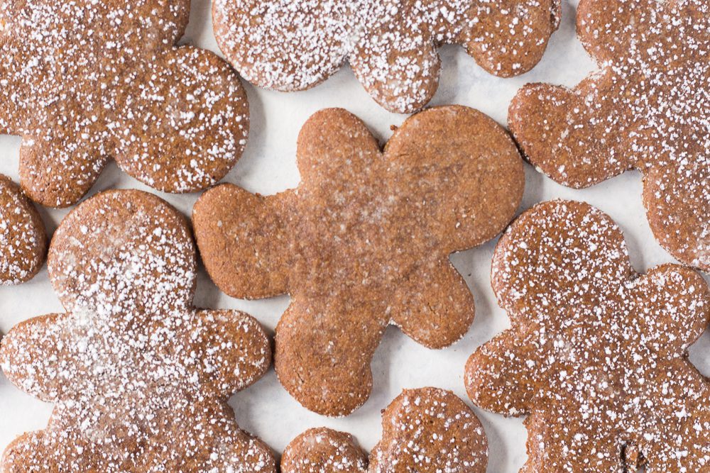 Vegan & Gluten-Free Gingerbread Cookies by Flora & Vino 