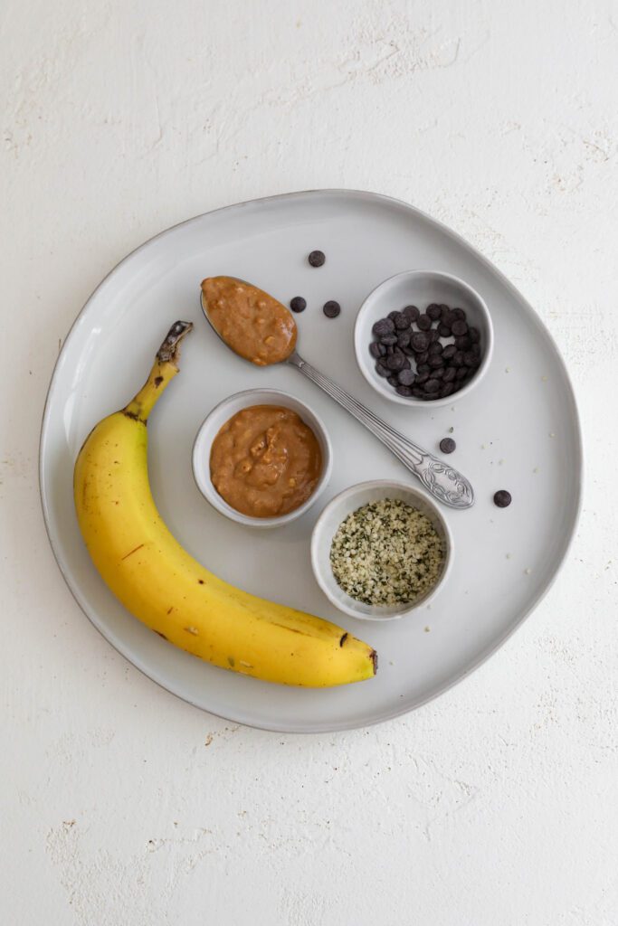 Banana Peanut Butter Bites ingredients by Flora & Vino